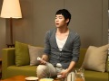 Yoochun playing Legend of Zelda