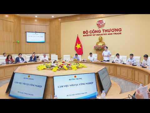 Hoàn thiện chiến lược phát triển công nghiệp, hướng tới mục tiêu tăng trưởng hai con số