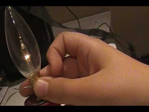 how to make a lightbulb light up with a battery