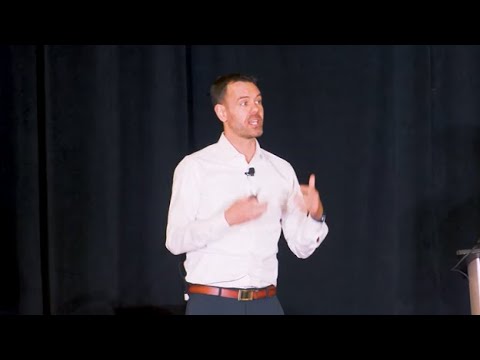 Kurt Gray (author of OUTRAGED) at the FYE® Conference 2025