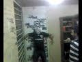 fiesta casera y en la peda,se sentia luchador profesional y aplico la mismisima hurracarrana. no lo intente en casa muy peligroso jajajaja