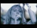 hillsong's latest at the cross by darlene zschech from the album mighty to save. as i was told, this is in french. :)