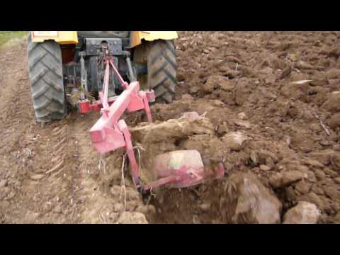 Renault TX 9514 plowing with OTMA two plowshare όργωμα με διυνο