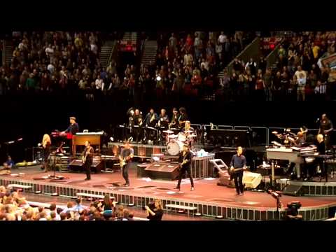 KleWdSide - Bruce Springsteen & the E Street Band - Dancing in the Dark 2012-11-28 Live @ Rose Garden Arena, Portland, OR.