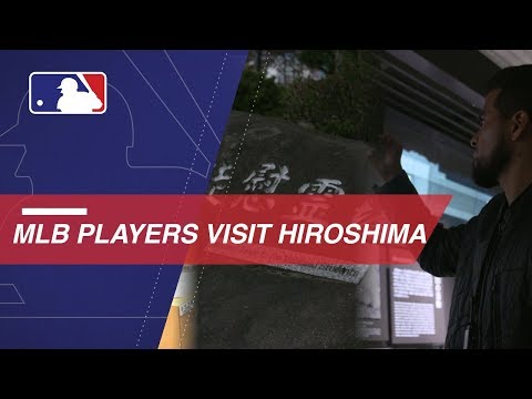 Video: MLB players visit Hiroshima Peace Memorial Park