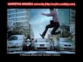 Iklan minuman isotoniknya Coca Cola nih, mereknya POWERADE. Konon Coca Cola menggunakan produk ini untuk mengikuti bertumbuhnya pasar minuman isotonik yang cukup tinggi beberapa tahun terakhir. Pemain terbesar utamanya jelas Pocari Sweat  Mizone.

Untuk melakukan download gratis (hi-res TVC)  mengakses ratusan bahan yang lain, silakan berkunjung ke :

www.marketingmadness.org
(MARKETING MADNESS university)