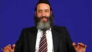תמונת הרב פנגר שובר שולחן