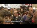 No Comment | euronews: watch the international news without commentary | www.euronews.net Protesters, under the 
