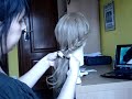 Aqui teneis un peinado muy elegante y sencillo de hacer.Dos trenzas de raiz unidas en la nuca y otra trenza de tres haciendo un moñete. Muy elegante para novia o para acudir a cualquier evento.Espero que os guste. Si quereis que haga algun peinado mandarme una foto o el enlace a ilestimakeup@yahoo.com Tambien podeis seguir mi blog donde ire poniendo las fotos que me mandais con su correspondiente video en: www.ilestimakeup.blogspot.com