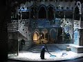 direction musicale marc piollet
mise en sc�ne coline serreau
d�cors jean-marc stehl� et antoine fontaine
costumes elsa pavanel
lumi�res genevi�ve soubirou
chef des choeurs alessandro di stefano

il conte d'almaviva : javier camarena
bartolo:  john del carlo
rosina : maria bayo
figaro:  george petean
basilio : samuel ramey
fiorello:  igor gnidii
berta : jeannette fischer

orchestre et choeurs de l'op�ra national de paris

l'air de la calomnie