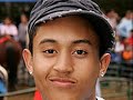 My cuzin told me that i should make one for Tahj Mowry because he is as equal to Tia and Tamera as anyone else, so i said okay. Here is a slideshow about Tahj Mowry throughout his years