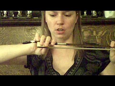 how to hold a violin bow properly