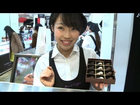 japonaise - Les ventes de chocolat bondissent chaque année au Japon avant la Saint-Valentin, car selon la tradition nippone, les femmes se doivent d'offrir des boîtes de...