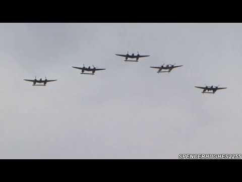 FIVE (5) P-38 Lightnings in the air AT ONCE !!! @ 2013 PLANES OF FAME AIR SHOW