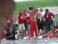 INTER CAMPEAO-Beira Rio-Torcida Sauda Edinho PATO refresca