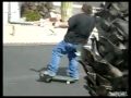 Il vero peter griffin cade dallo skate – divertente