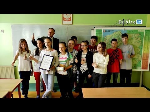 Dębicka “Jedenastka” najlepsza na Podkarpaciu Dębicka “Jedenastka” najlepsza na Podkarpaciu