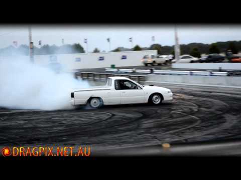 V8 Holden VS Ute Burnout - South Coast Raceway 02/03/2012