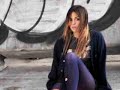 Alina Devecerski – Flytta på dej