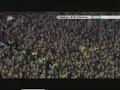 Das ganze Stadion hüpft... Das ganze Stadion hüpft...
