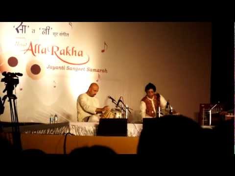 chatterjee - Live at Allah rakha jayanti sangeet samaroh,Pune,2012. Sorry for the shaky camera.