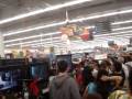 YouTube - Black Friday Honolulu Walmart