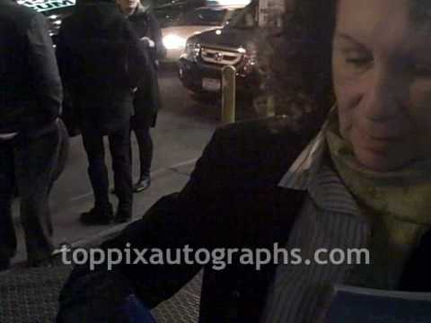 Rhea Perlman