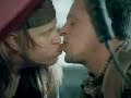 Snickers-Kiss Snickers-Kiss