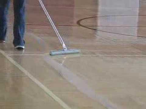 how to apply floor wax