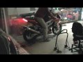 Nerd doet burnout in eigen garage! Nerd doet burnout in eigen garage!