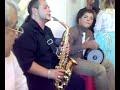 Bebe-saksofonista-i-