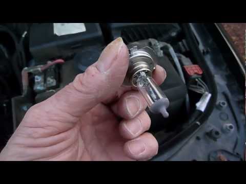 how to change a headlight bulb on a renault megane