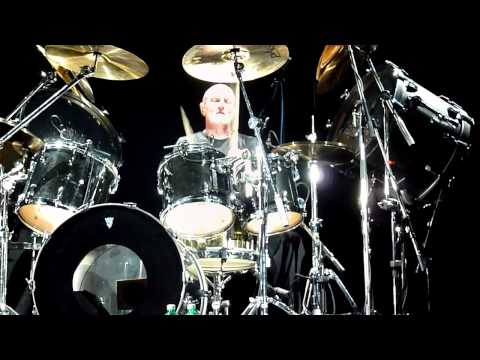 Chris Slade – Drum solo