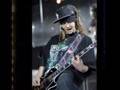 Tom Kaulitz singing in Monsoon/Over 90,000 views^^