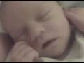 videos de Zoe-Jane sleep smiles Dec 4 08.3GP
