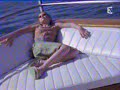 belle fille sur un bateau belle fille sur un bateau