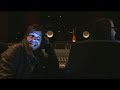 julien dor� en studio pour l'enregistrement de son album 