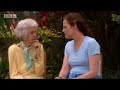 Sigourney Weaver visits a Rwandan orphanage to talk about gorillas- BBC wildlife Sigourney Weaver visits a Rwandan orphanage to talk about gorillas- BBC wildlife