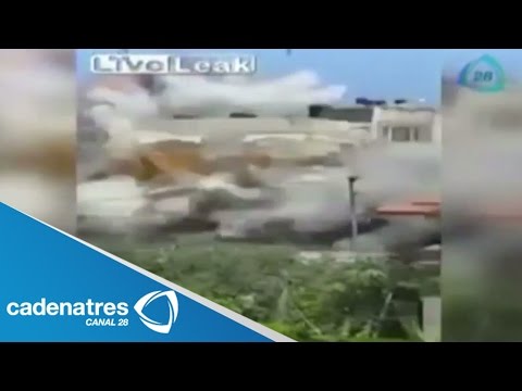 momento - VIDEO: Momento en que explotan una casa en Franja de Gaza / VIDEO: Moment running a home in Gaza Strip 23 de julio 2014. VIDEO: Moment running a home in Gaza Strip Para más información...