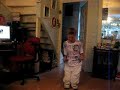 nick danst lilliputter style (niet discrimieneerend)