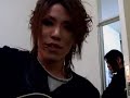 Aoi singt