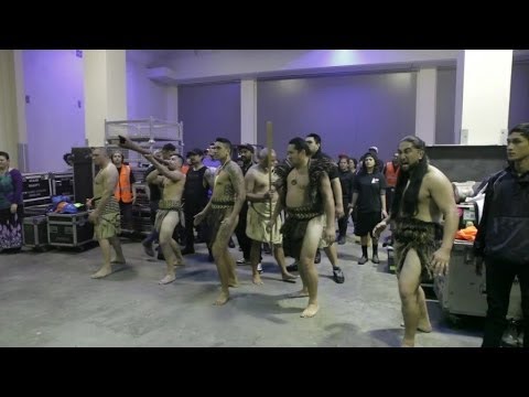 Queen + Adam Lambert – Haka Auckland