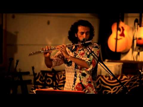CARIOCA - Carioca Trio Magic Performance In The-Zone, Tel-aviv, Israel Carioca Freitas : Voice, Guitar Omer Gonen-Haela : Flute Luis Guello : Pandero Joca Perpignan : ...