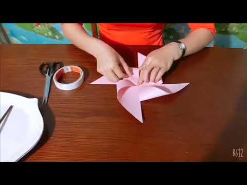 Cô Đoàn Thị Lệ Thuỷ - Hướng dẫn trẻ cắt dán chong chóng bằng giấy