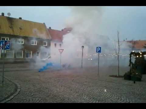 silvester - Die Fortsetzung 2012...Viel Spass :) http://www.youtube.com/watch?v=KeWmWWPCWj4.