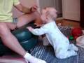videos de crawling to stand