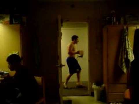 Dorm Life In 7 Seconds