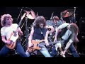 Juniors wailing live