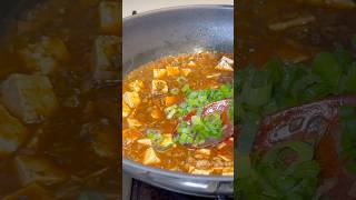 Mapo Tofu : MEILLEUR que la viande ? (Prêt en 15 min ⏱️)