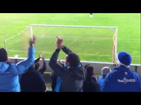 Afición oviedista animando ( Zamora - Real Oviedo )